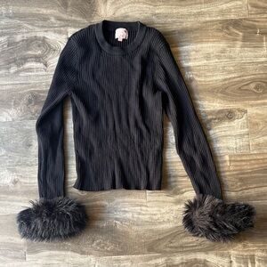 Show Me Your Mumu Ribbed Sweater Black Fur Cuff Sleeves Size Large